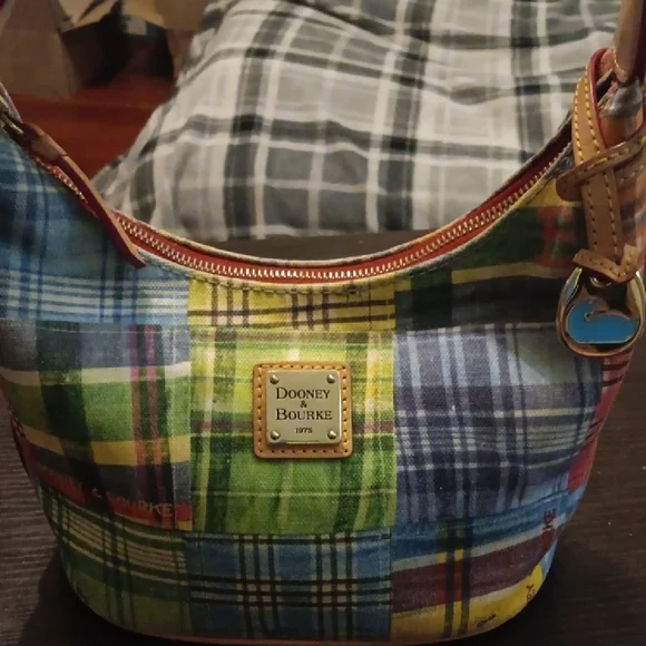 Dooney & Bourke Y2K-ERA 2-fer "Picnic Ants Madness" Plaid Canvas Bag & Wristlet - Picture 2 of 16